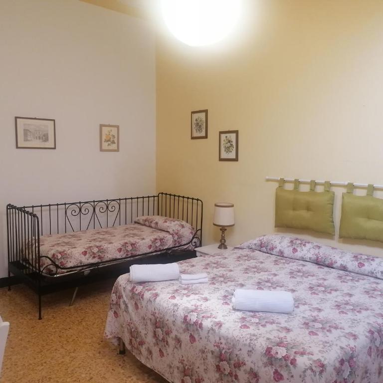 Casa di Osio - Camera Tripla con Bagno in Comune - 1