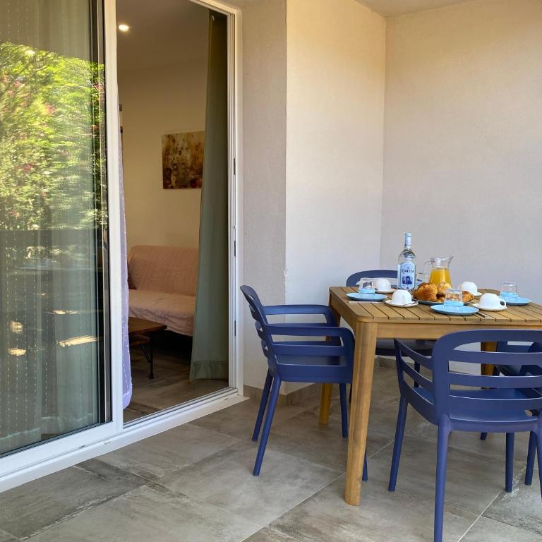 Les Mûriers - Appartement 2 Chambres - Vue sur Jardin - 30