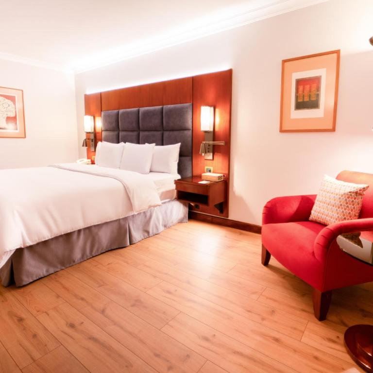 Swissotel Quito - Habitación Deluxe con cama extragrande - 9