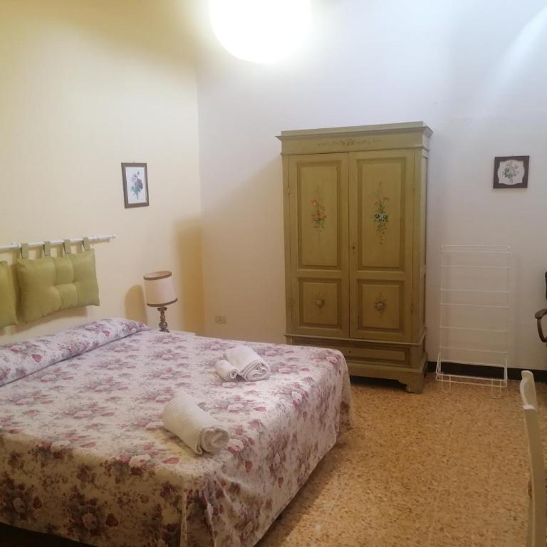 Casa di Osio - Camera Tripla con Bagno in Comune - 9