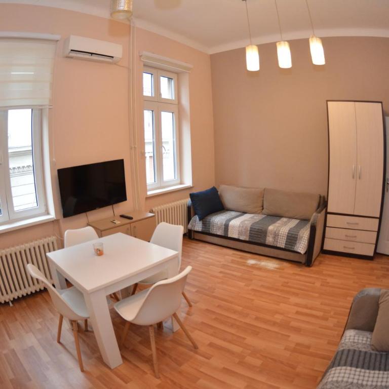 Apartments Downtown Novi Sad - Deluks Apartman - 4