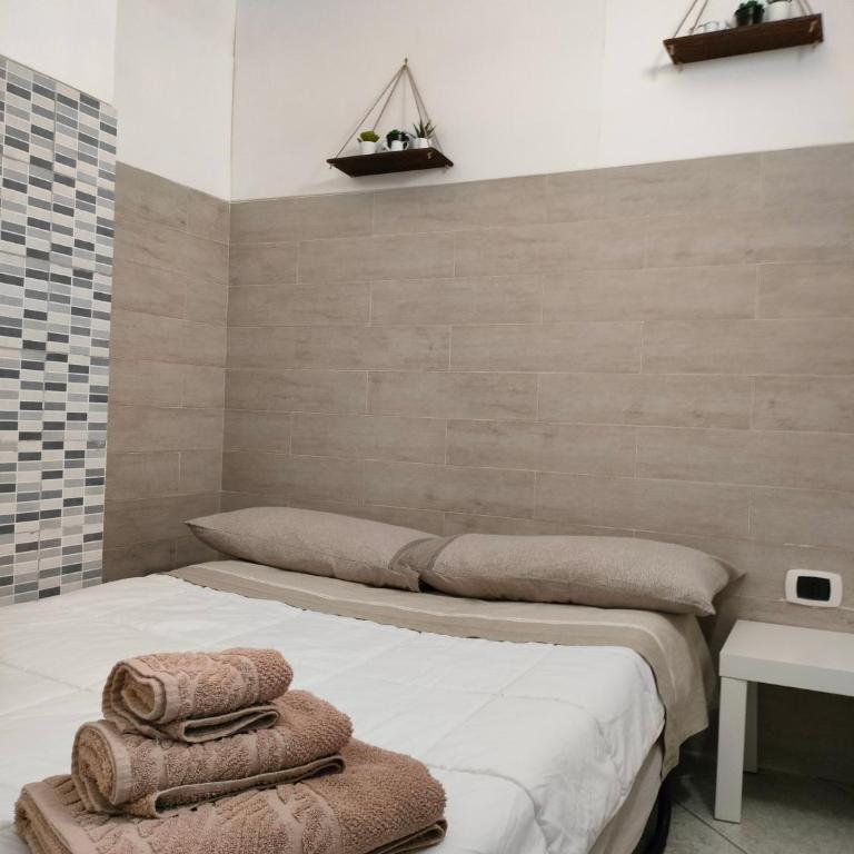 Gioia Home - Appartamento con 2 Camere da Letto - 13