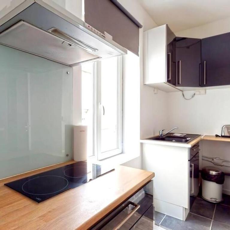 Studio Hypercentre LYON - Apartamento de 1 dormitorio - 3