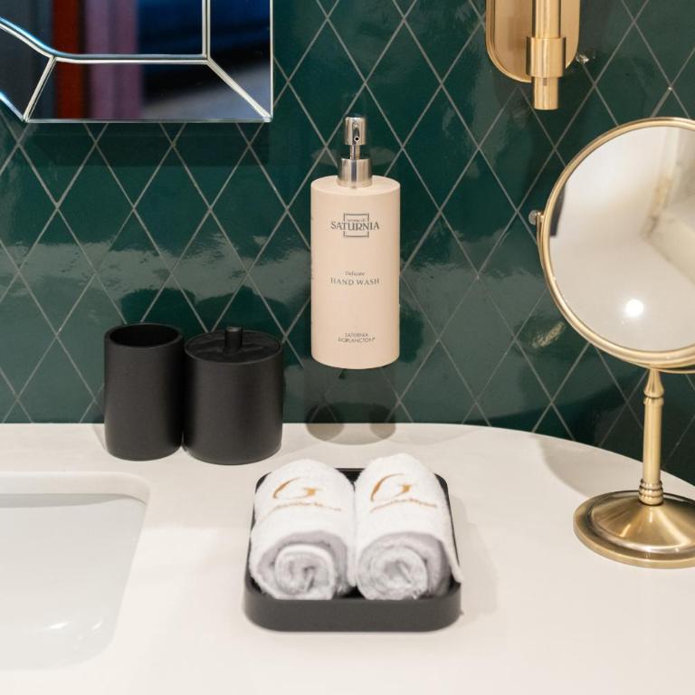 The Goethe Hotel - Small Luxury Hotels of the World - Junior Suite - 5