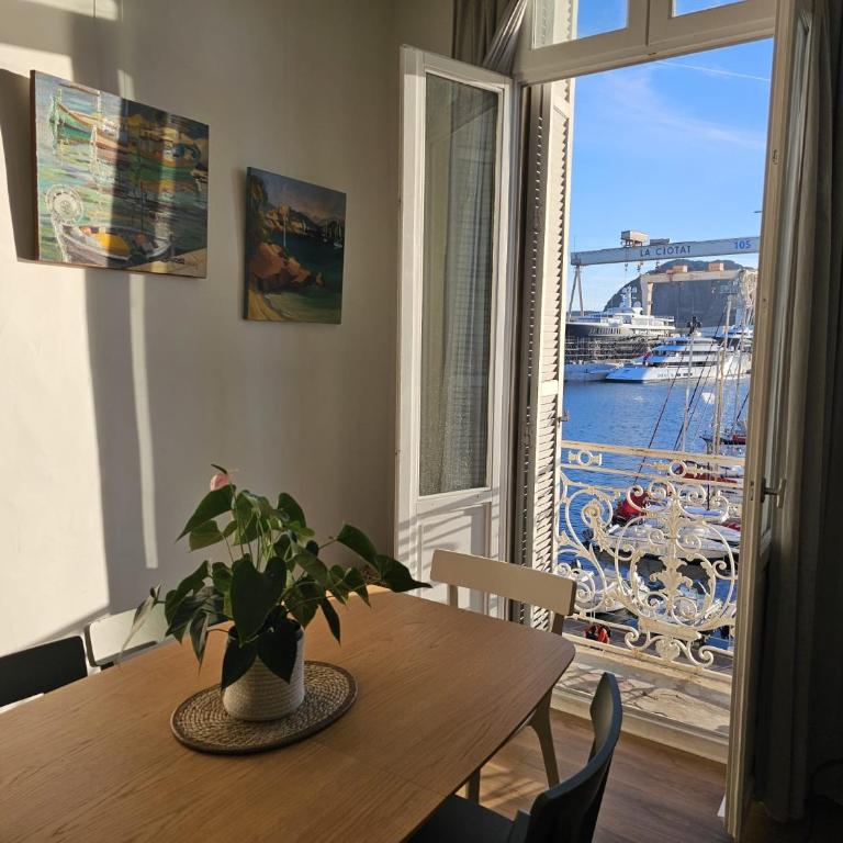 Magnifique 3 chambres, vue sur le port, clim. - Apartamento de 3 dormitorios - 11