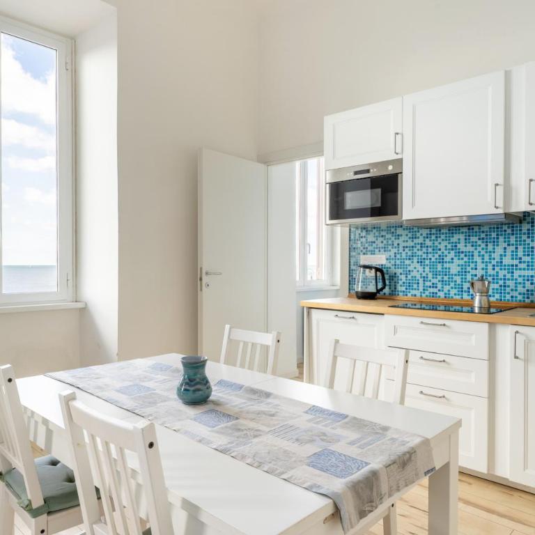 The Window On The Sea - Amazing Penthouse on the Beach - Two-Bedroom Apartment - 5