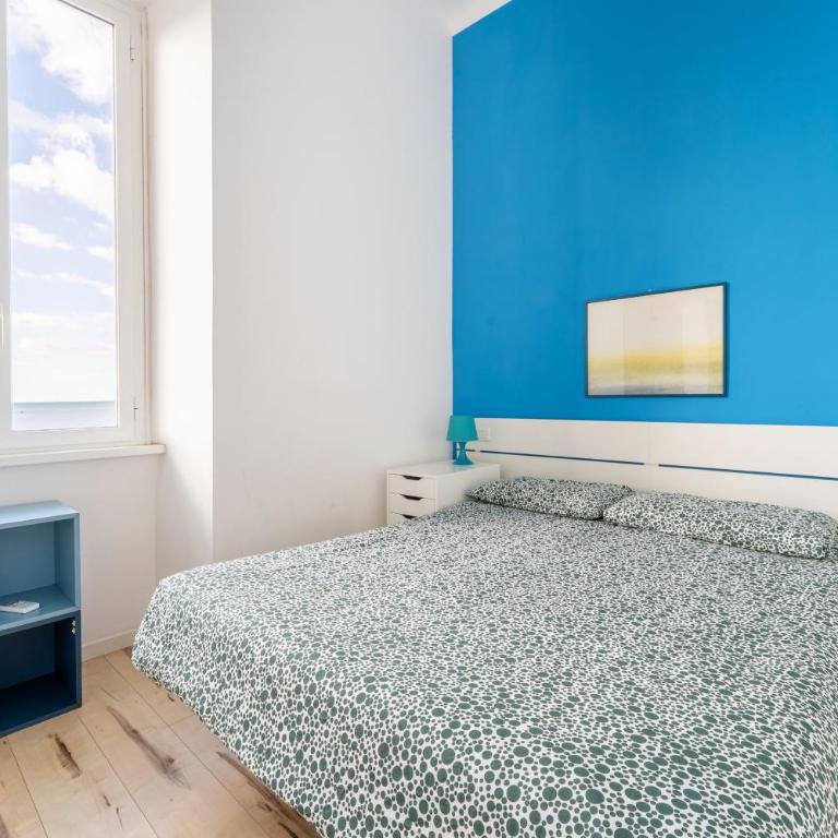 The Window On The Sea - Amazing Penthouse on the Beach - Two-Bedroom Apartment - 4