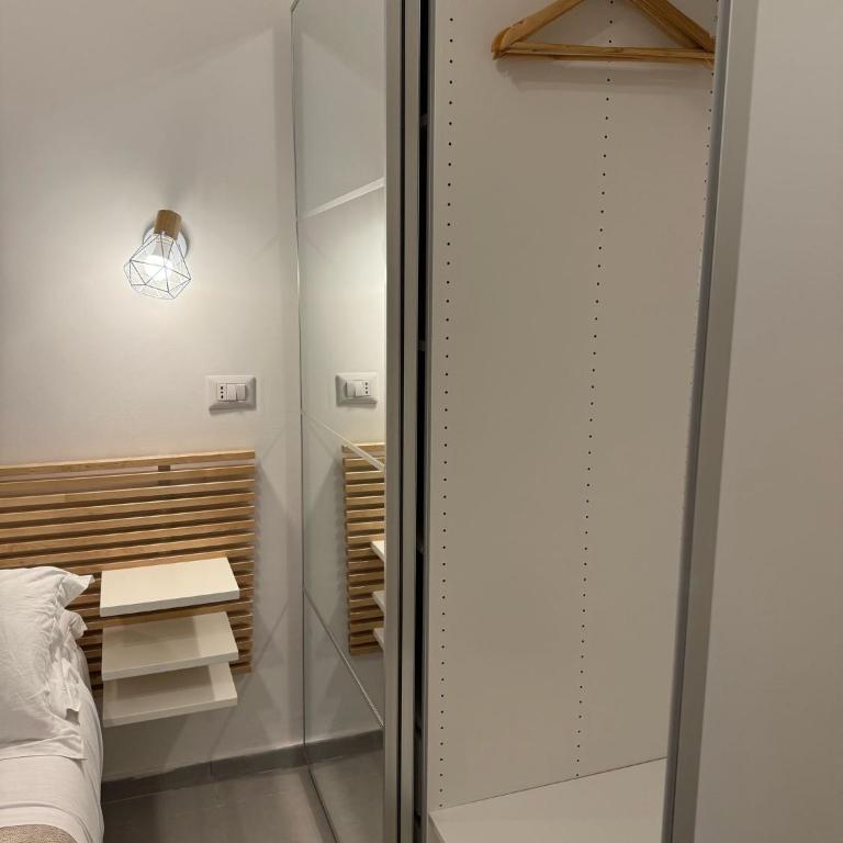Lighthouse Apartment - Double Room with Private Bathroom - 12