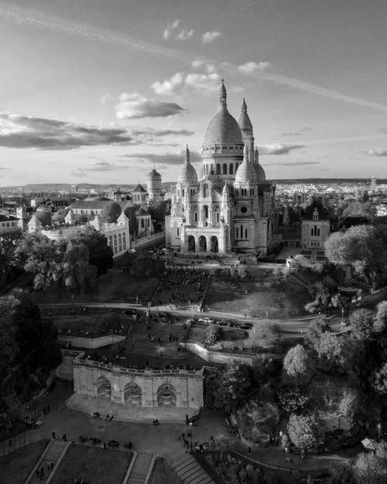L'Atelier 35 with view of Montmartre - Appartement 2 Chambres - 12