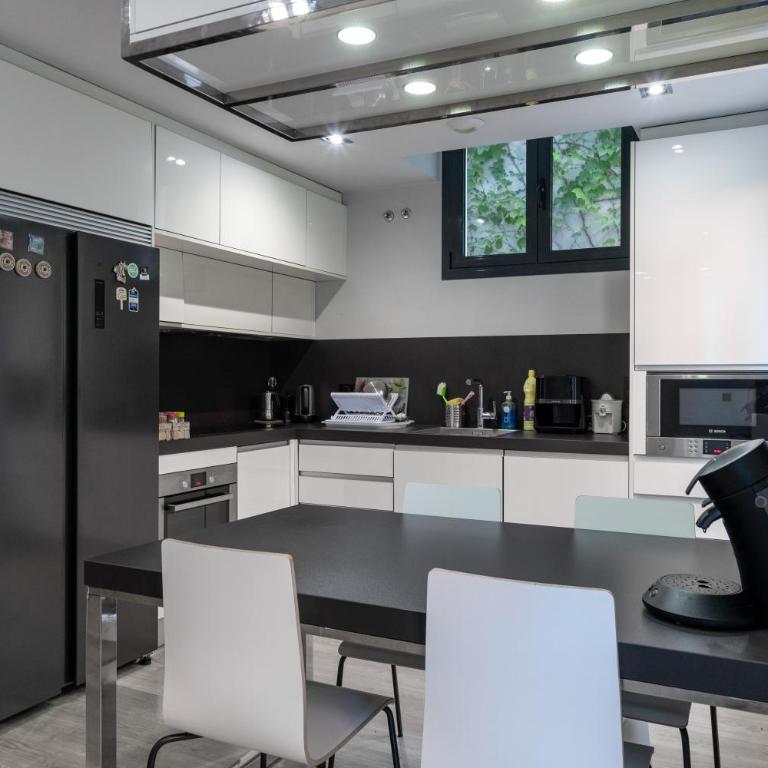 Habitaciones con estilo y comodidad en el centro de Madrid - Double Room with Private Bathroom - 7