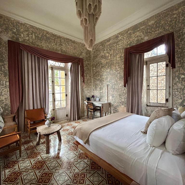 Historic House Hotel boutique - Junior Suite with Balcony - 4