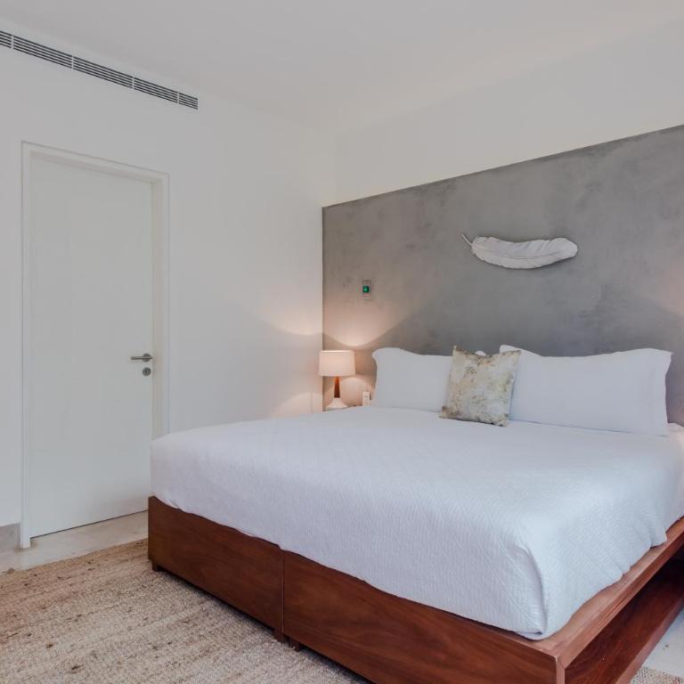 Oceana Residences - Two-Bedroom Apartment with Private Pool - 11