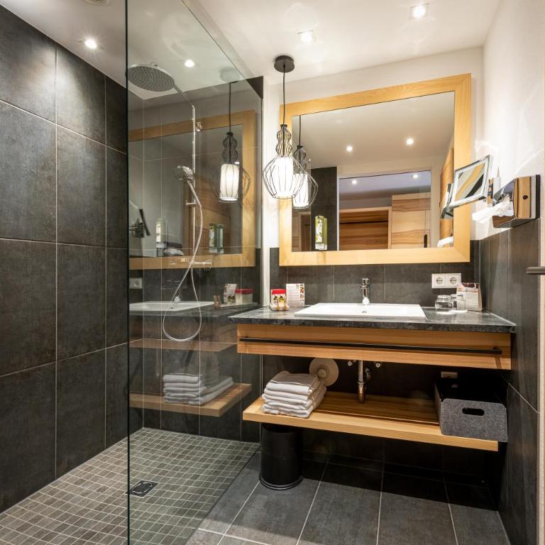 Hotel Der Löwe Leogang - Doppelzimmer mit Balkon - 2