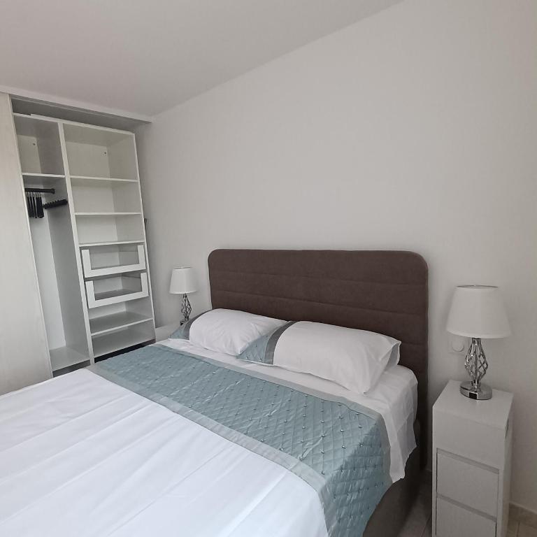 Bel appartement résidence lac Aurélien - Apartamento de 1 dormitorio - 9