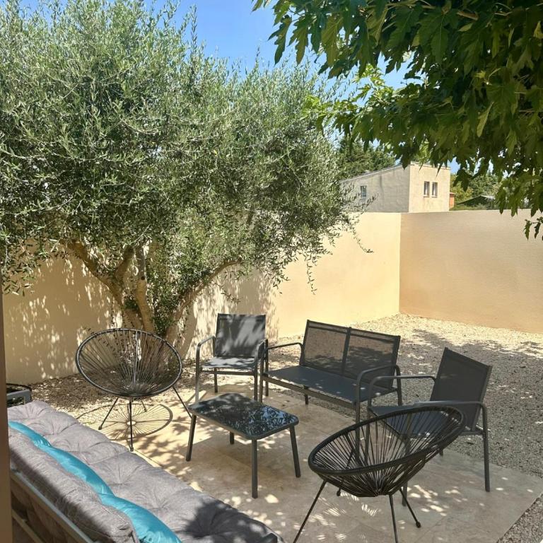 Maison l 3ch l Piscine l Clim l Isle-sur-la-Sorgue - Casa con 3 Camere da Letto - 7
