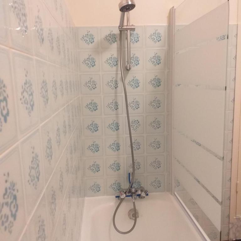 F2 Cozy near City Center and Train Station - One-Bedroom Apartment - 15