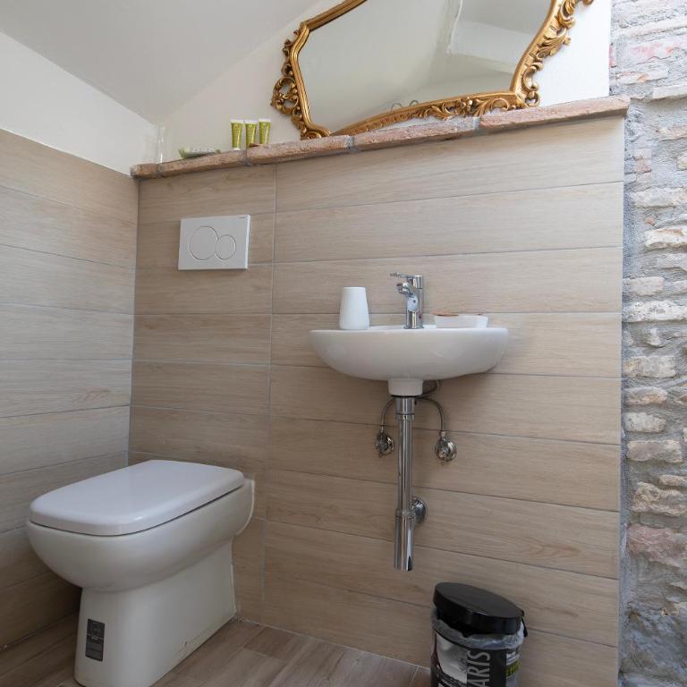 My Home Assisi - Camera Matrimoniale con Bagno Privato - 13