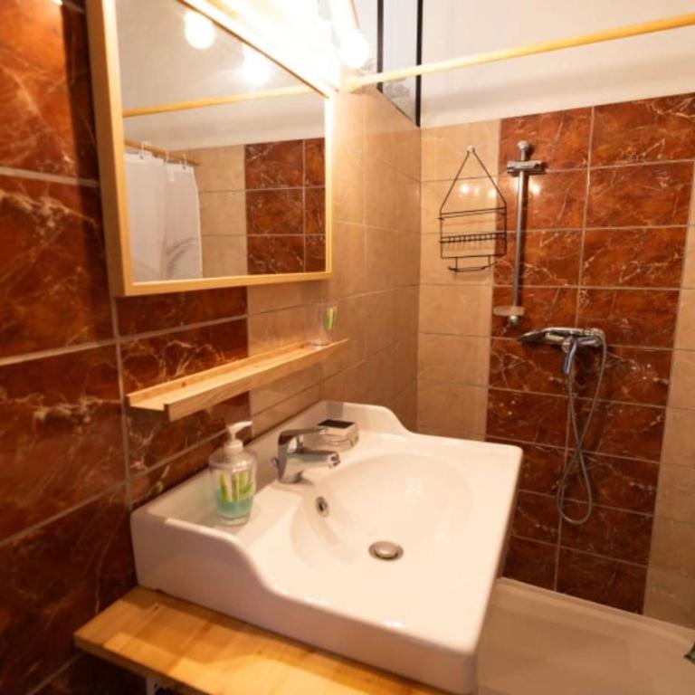 Charmante Maison de village Clim et Wifi - Appartement 1 Chambre - 26