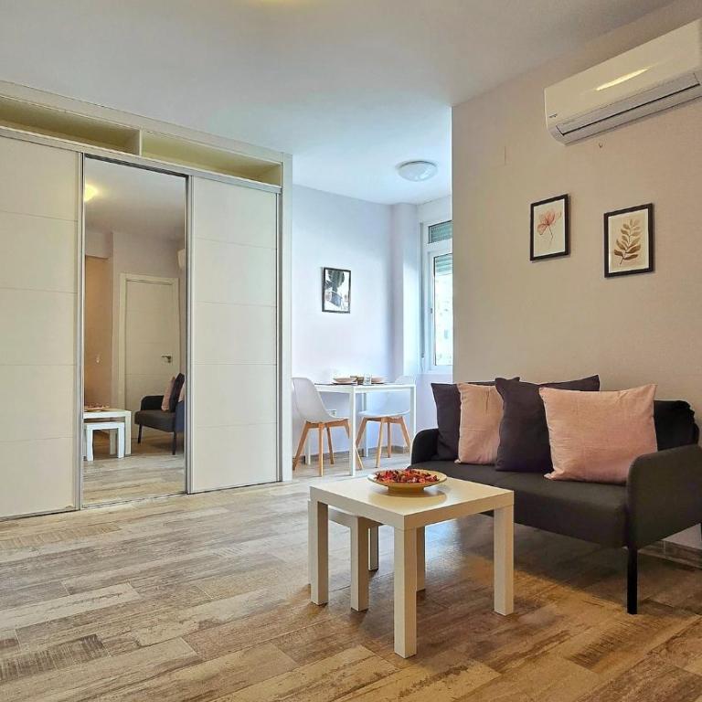 Acogedor Estudio en el centro de Torremolinos - Estudio Estándar - 10