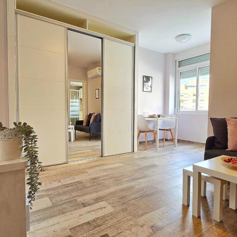 Acogedor Estudio en el centro de Torremolinos - Estudio Estándar - 16