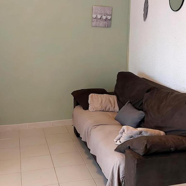 Vagues et Vignes Gruissan Appt T2 bien placé tout équipé WIFI avec parking privé - Appartement - 4