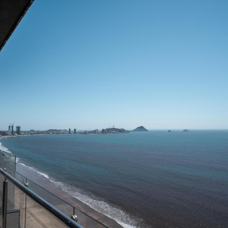 Mazatlán departamento por malecon - Two-Bedroom Apartment - 33
