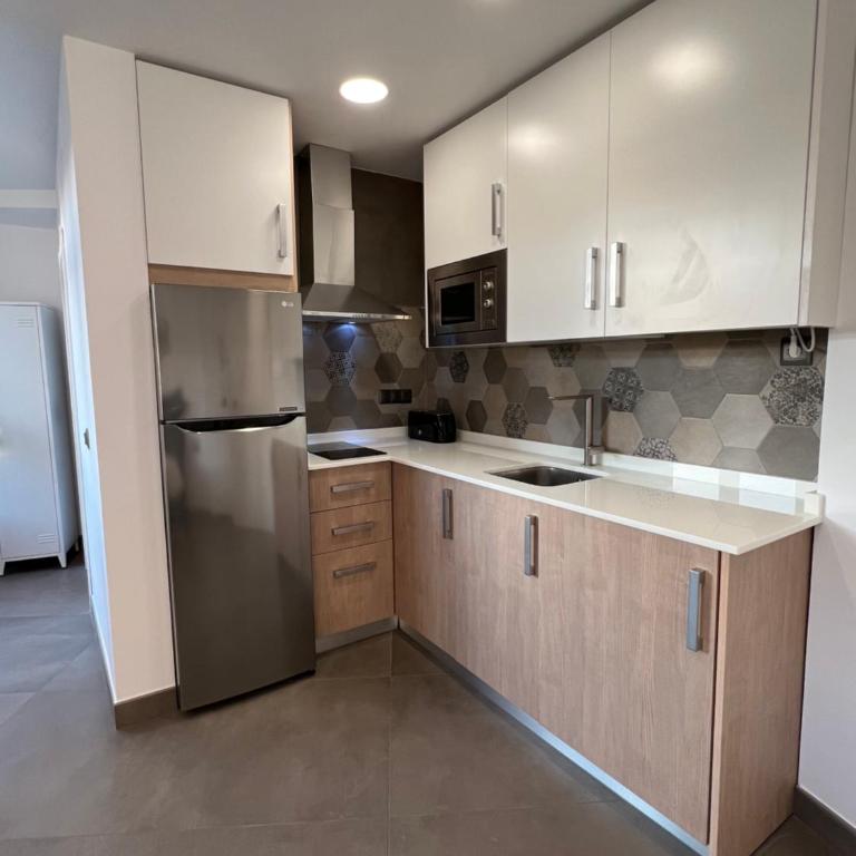 Acogedor Apartamento Moderno con Piscina en Nerja, Perfecto para una Escapada - Apartamento con vistas a la piscina - 25