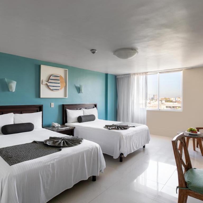 Don Pelayo Pacific Beach - Double Room with Two Double Beds with Lake View - 3