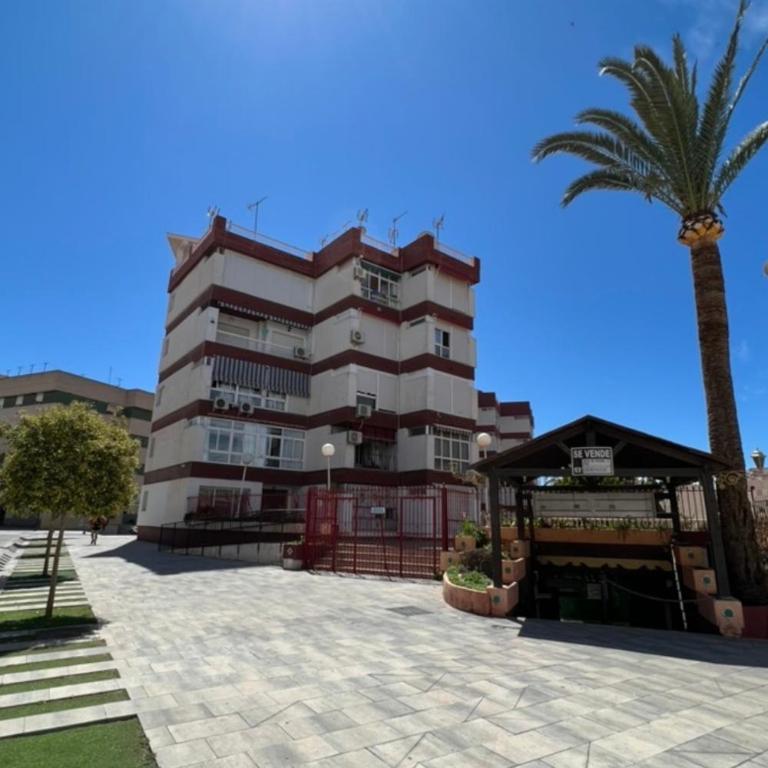Acogedor Apartamento Moderno con Piscina en Nerja, Perfecto para una Escapada - Apartamento con vistas a la piscina - 28