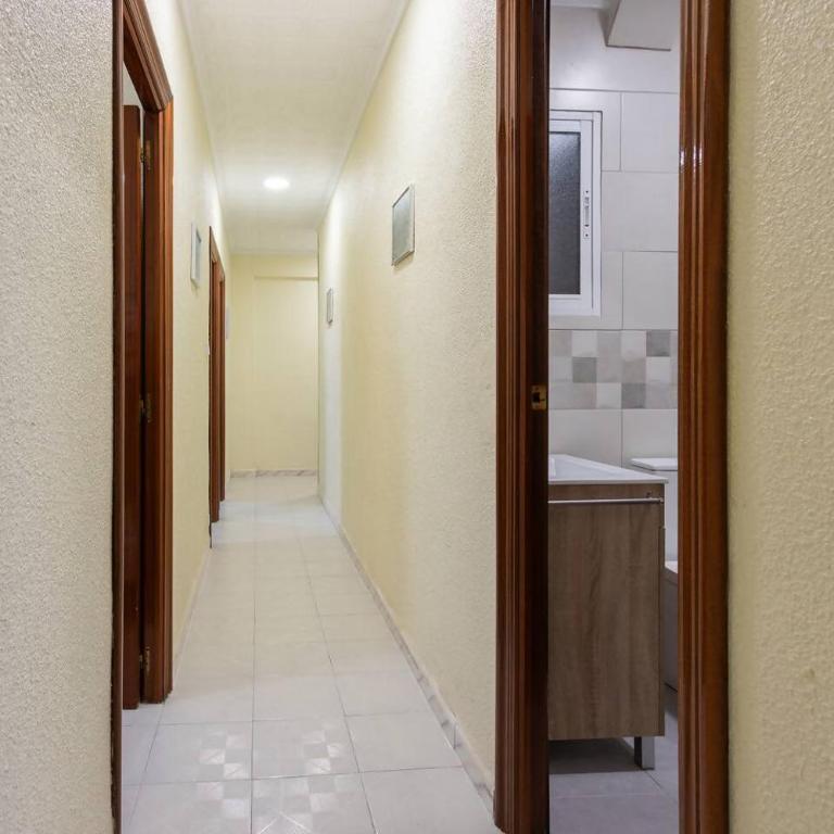 Alicante Histórico - Three-Bedroom Apartment - 32