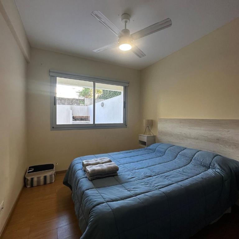 Depto con patio y cochera en ubicación céntrica - Apartamento de 1 dormitorio - 6