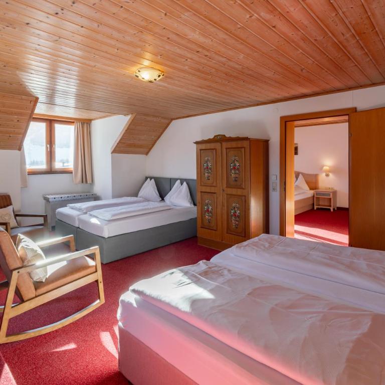 Hotel-Gasthof Post - Grossglockner Alpenstrasse FREE ENTRY ! - Classic Vierbettzimmer - 3
