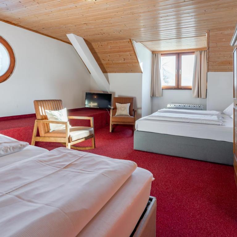Hotel-Gasthof Post - Grossglockner Alpenstrasse FREE ENTRY ! - Classic Vierbettzimmer - 1