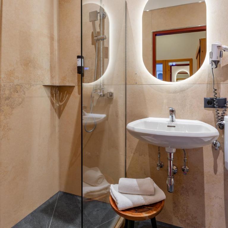 Hotel-Gasthof Post - Grossglockner Alpenstrasse FREE ENTRY ! - Standard Doppelzimmer - 9