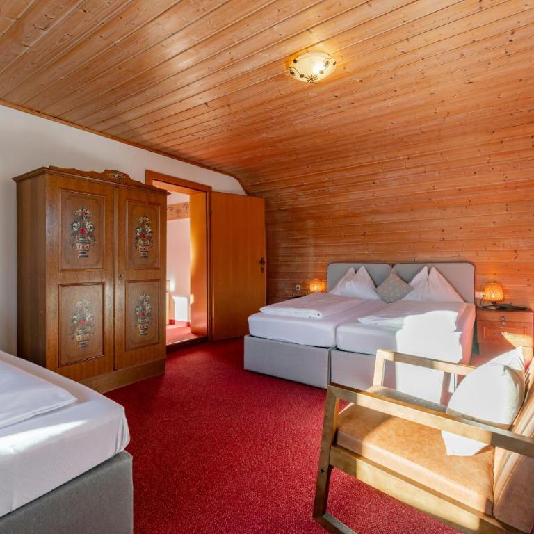 Hotel-Gasthof Post - Grossglockner Alpenstrasse FREE ENTRY ! - Classic Vierbettzimmer - 8