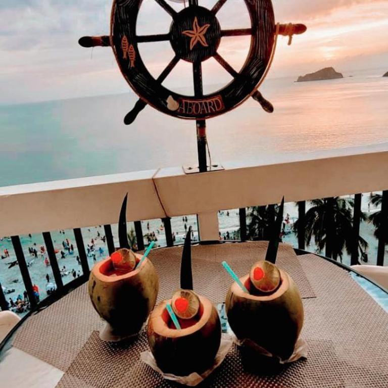 Aptartamentos Temáticos con balcón panorámico frente a la Playa - Two-Bedroom Apartment - 7