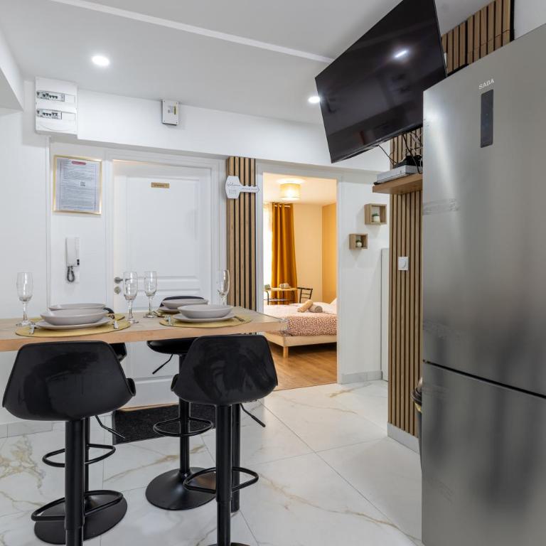 Meublé 4 Chambres proche du centre - Appartement - 25
