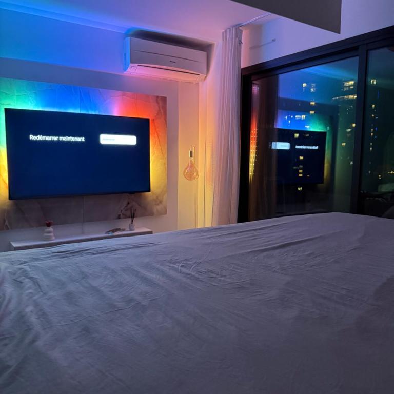 Studio de LUXE Portes de Monaco - Vue MER - Piscine - Wifi - Monolocale con Vista Mare - 54