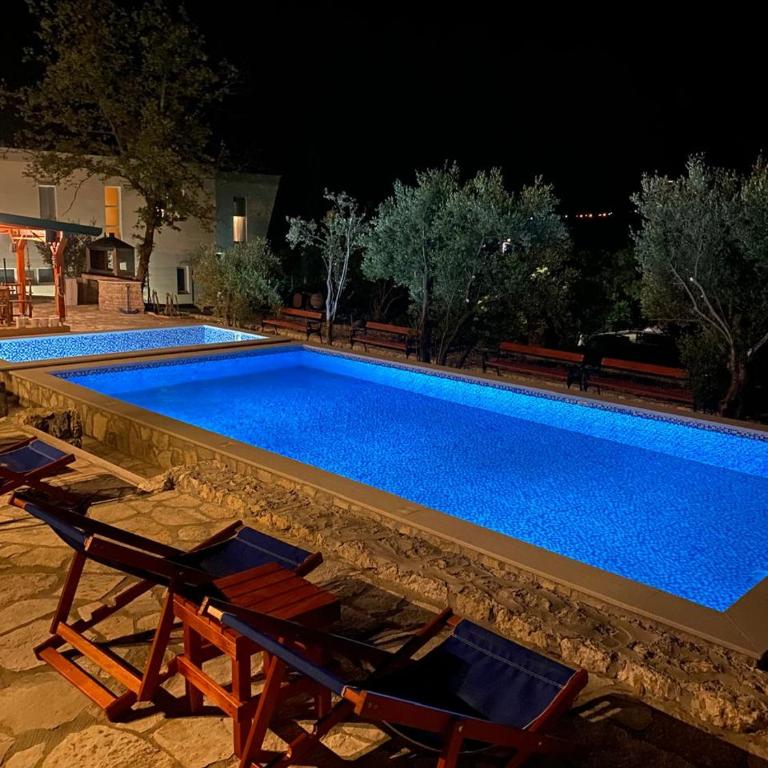 Jasmine Apartment - One-Bedroom Apartment - 14