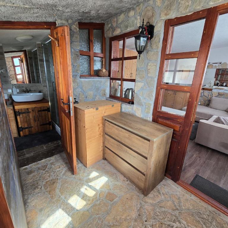 Jasmine Apartment - One-Bedroom Apartment - 7