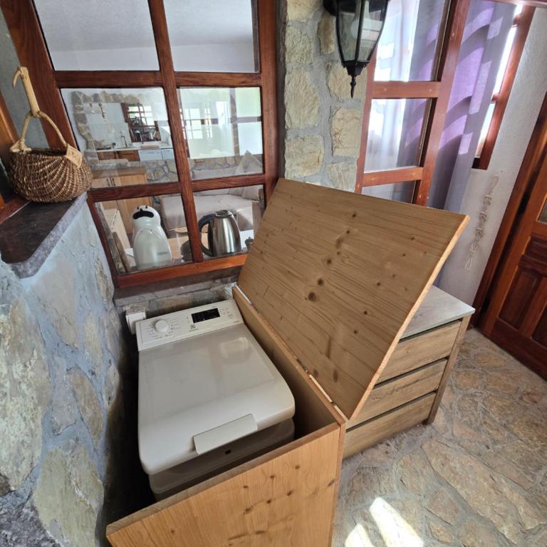 Jasmine Apartment - One-Bedroom Apartment - 12