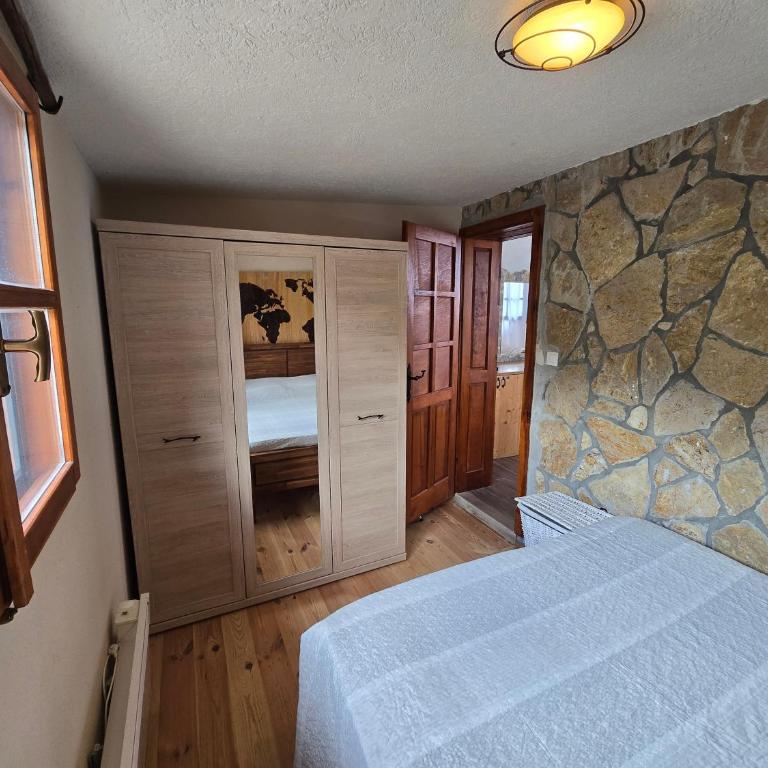 Jasmine Apartment - One-Bedroom Apartment - 4