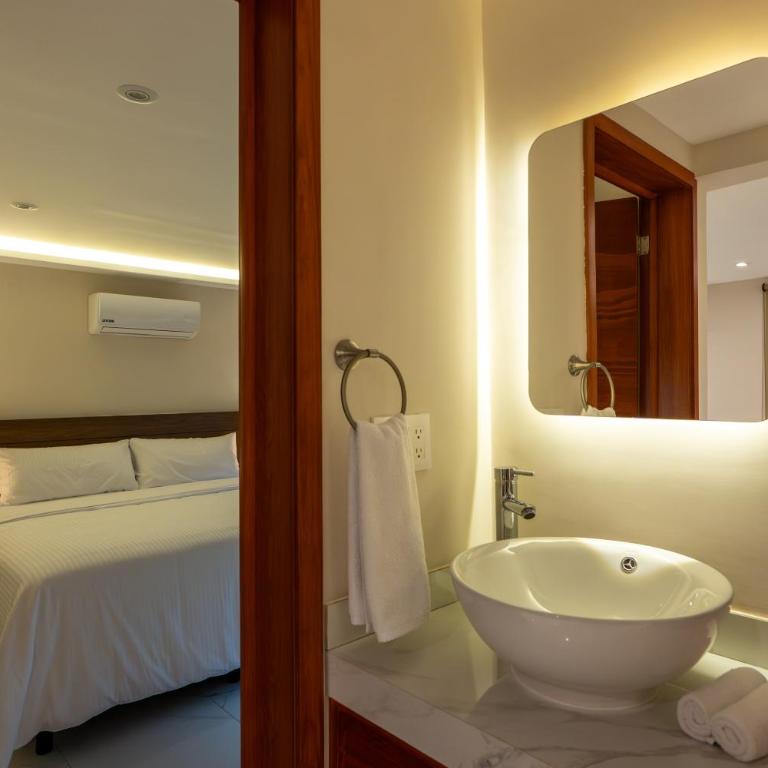 Hotel 28 Cancun - Deluxe Double Studio - 38