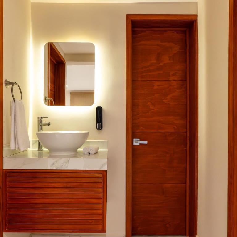 Hotel 28 Cancun - Deluxe Double Studio - 44