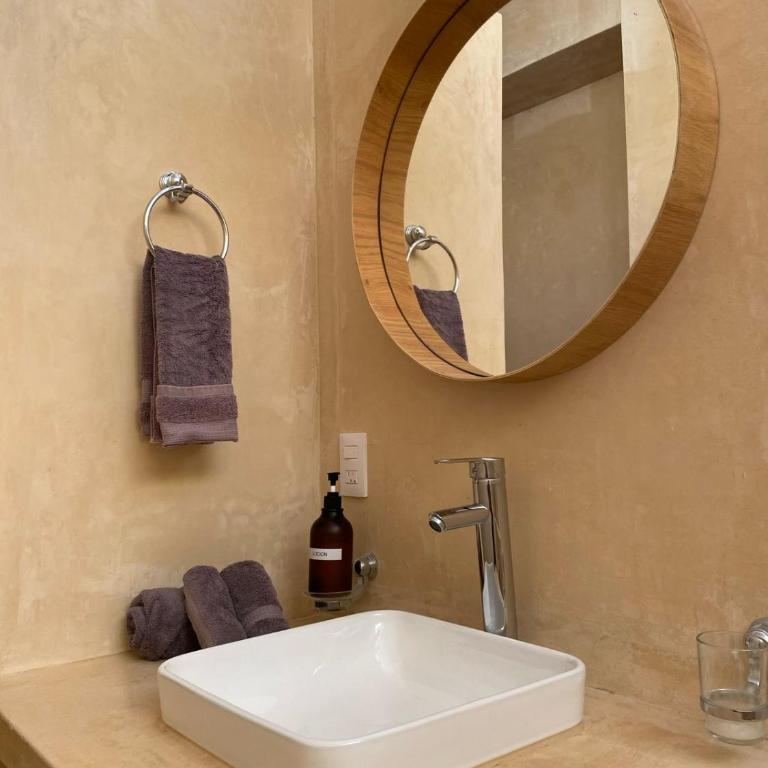 Casa De Cortes - Deluxe King Room - 20