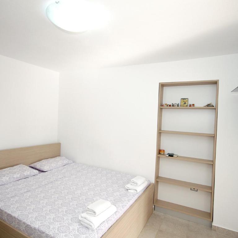 Apartments Pavlovic - Studio Apartment with Sea View - 6