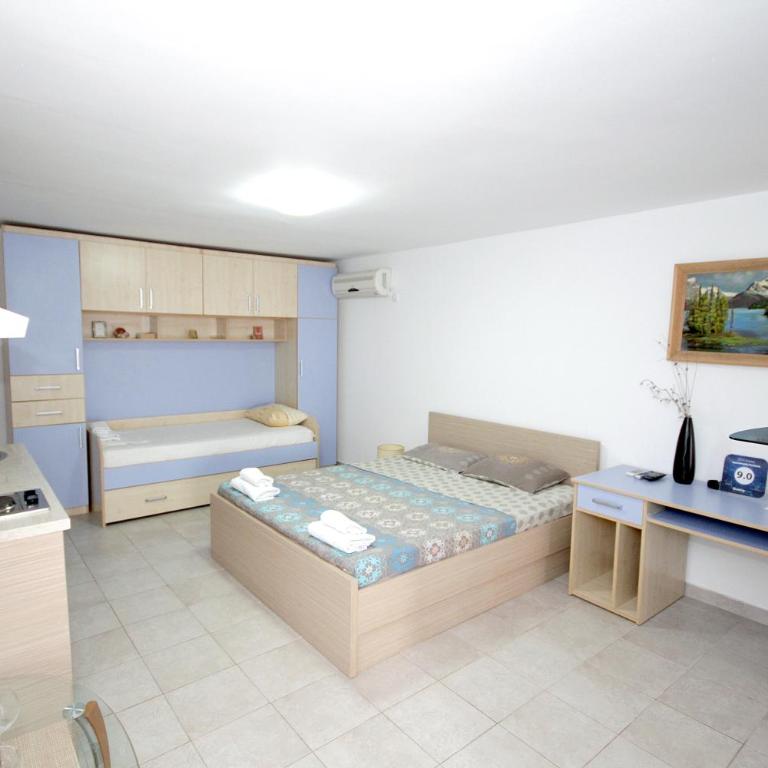 Apartments Pavlovic - Studio Apartment - 9
