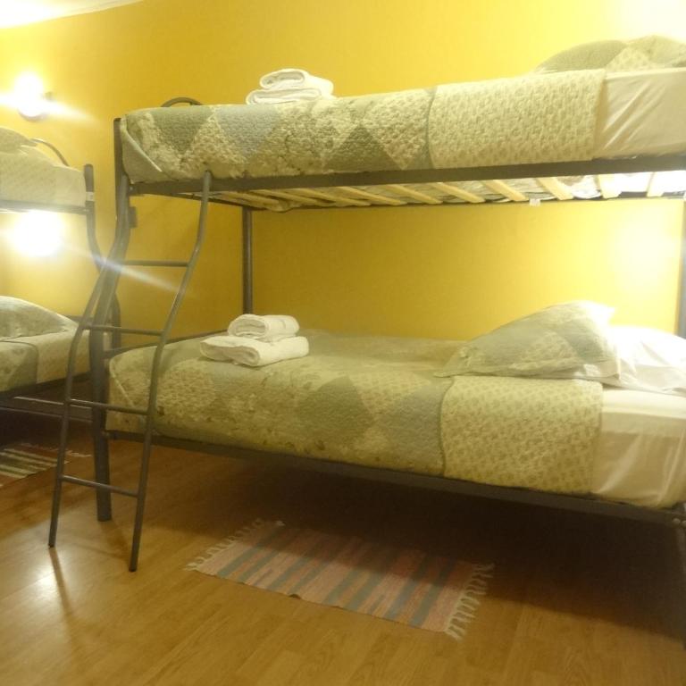 Hostal Kirckir - Habitación Compartida Mixta - 4 camas - 3