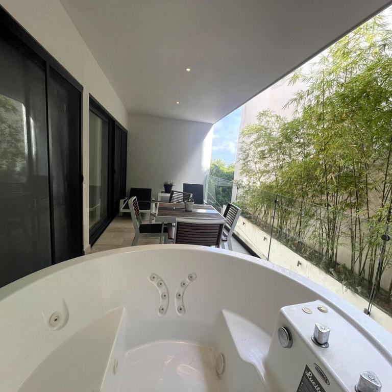 5th Avenue Quiet Luxury with Jacuzzi Beachfront - Apartamento de 2 dormitorios - 19