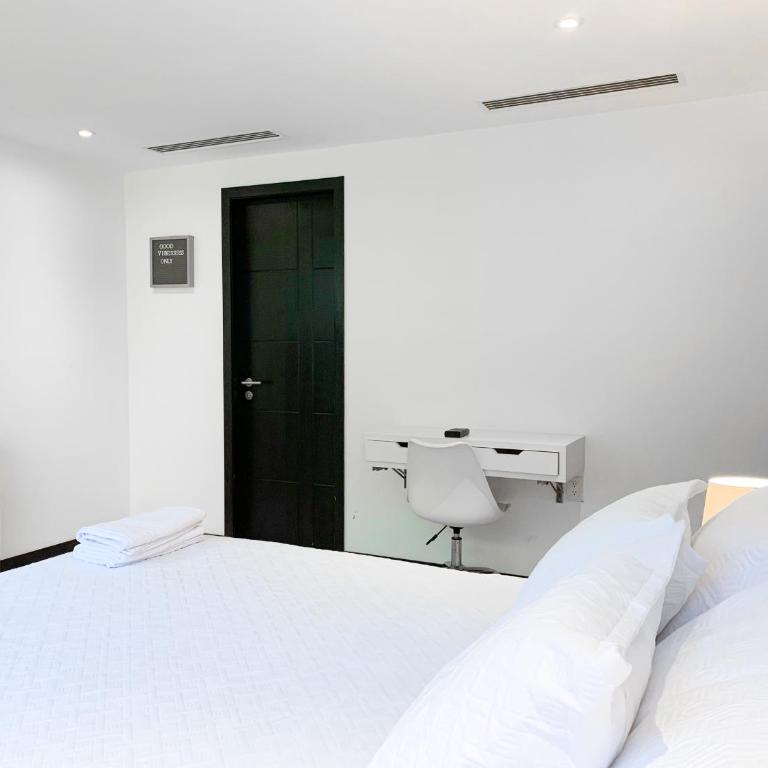 Departamentos de lujo en puerto Santa Ana, Guayaquil Ecuador - Two-Bedroom Apartment with River View - 13